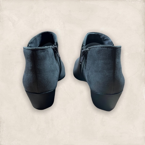 Women Style and Co. Wileyy Ankle Booties - Picture 5 of 8